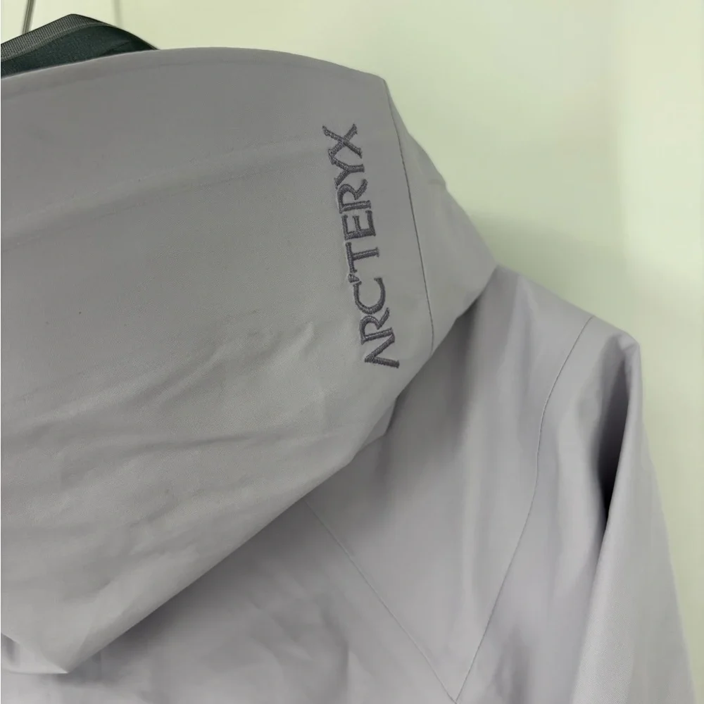 Arc'teryx Salal Gore-Tex Jacket Velocity/Light Velocity Small - Picture 6 of 6